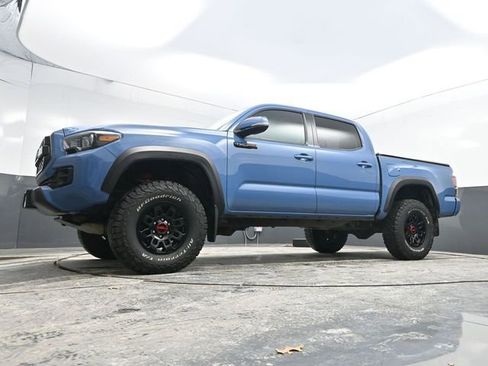 Used 2018 Toyota Tacoma SR image 34