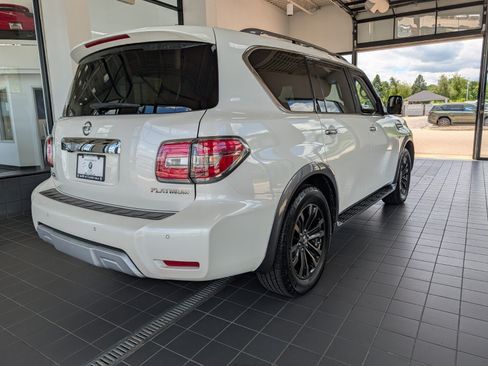Used 2017 Nissan Armada Platinum w/ Interior Lighting Package AWD/4WD image 4