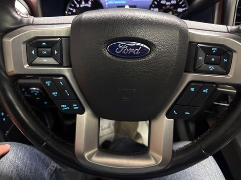 Used 2022 Ford F450 Platinum image 25
