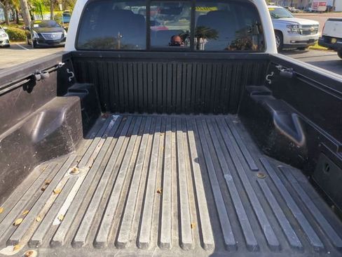 Used 2020 Toyota Tacoma SR w/ SR Convenience Package RWD image 25