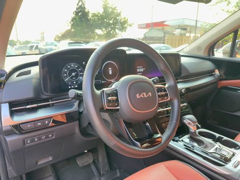 Used 2023 Kia Carnival SX Prestige FWD image 14