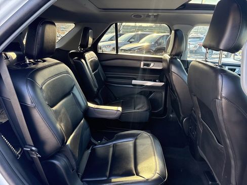 Used 2023 Ford Explorer XLT w/ Equipment Group 202A image 30