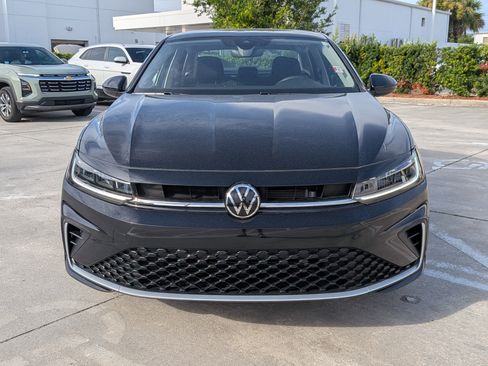 Certified 2025 Volkswagen Jetta S FWD image 8