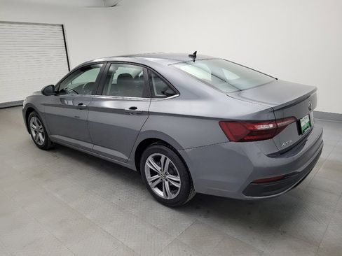 Used 2024 Volkswagen Jetta SE image 3