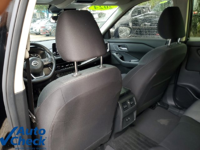 Used 2024 Nissan Rogue SV FWD image 13