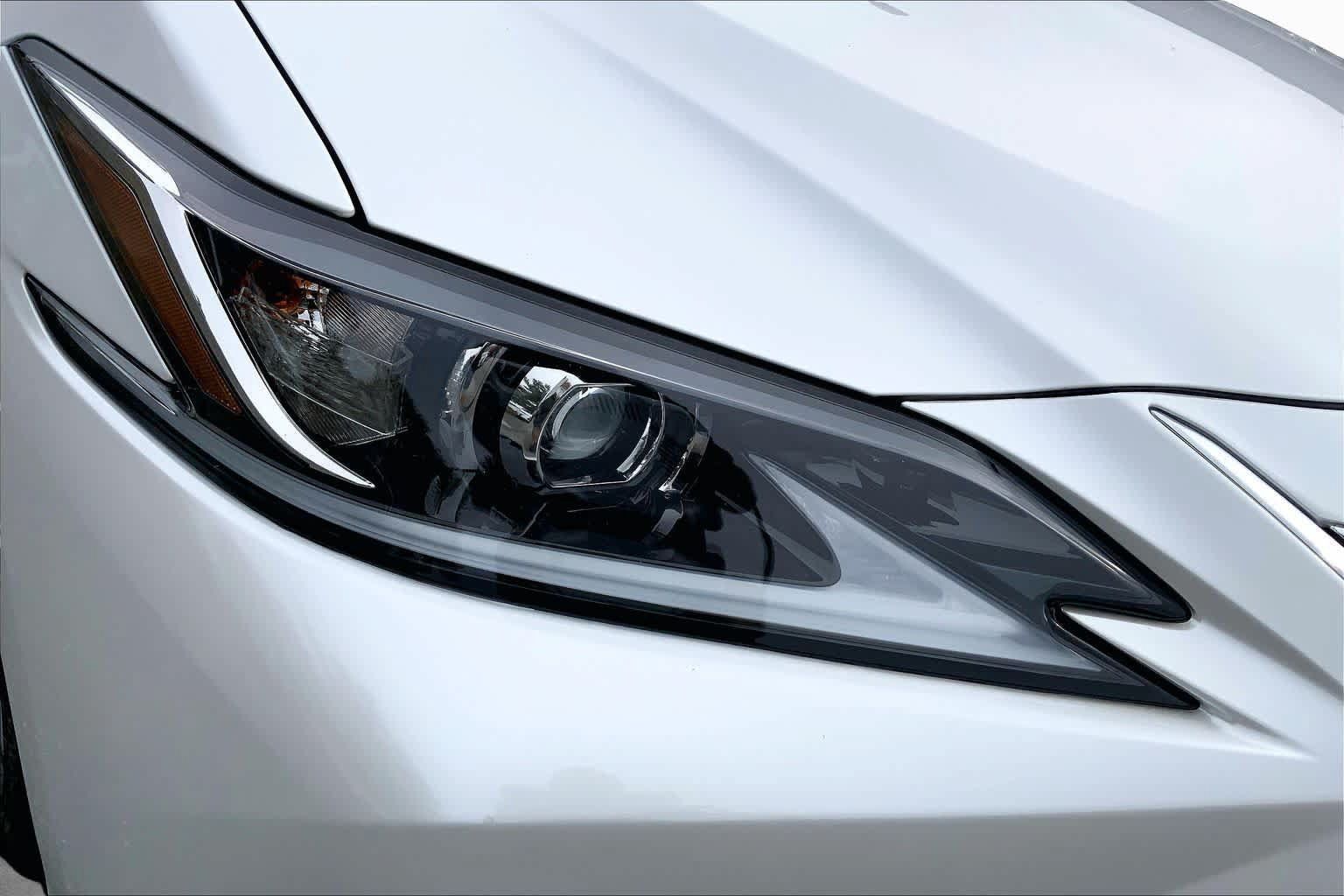 Used 2024 Lexus ES 350 w/ Premium Package FWD image 28