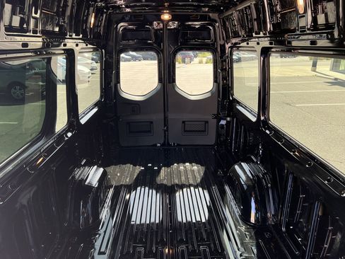 New 2026 Mercedes-Benz Sprinter 2500 image 22
