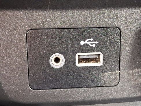 Used 2019 Nissan Rogue Sport SV w/ Technology Package image 24