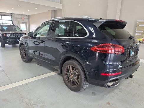 Used 2016 Porsche Cayenne Diesel image 7