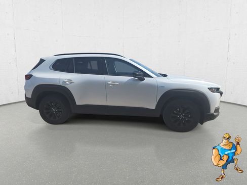 Used 2025 MAZDA CX-50 AWD 2.5 Hybrid w/ Premium Pkg image 4