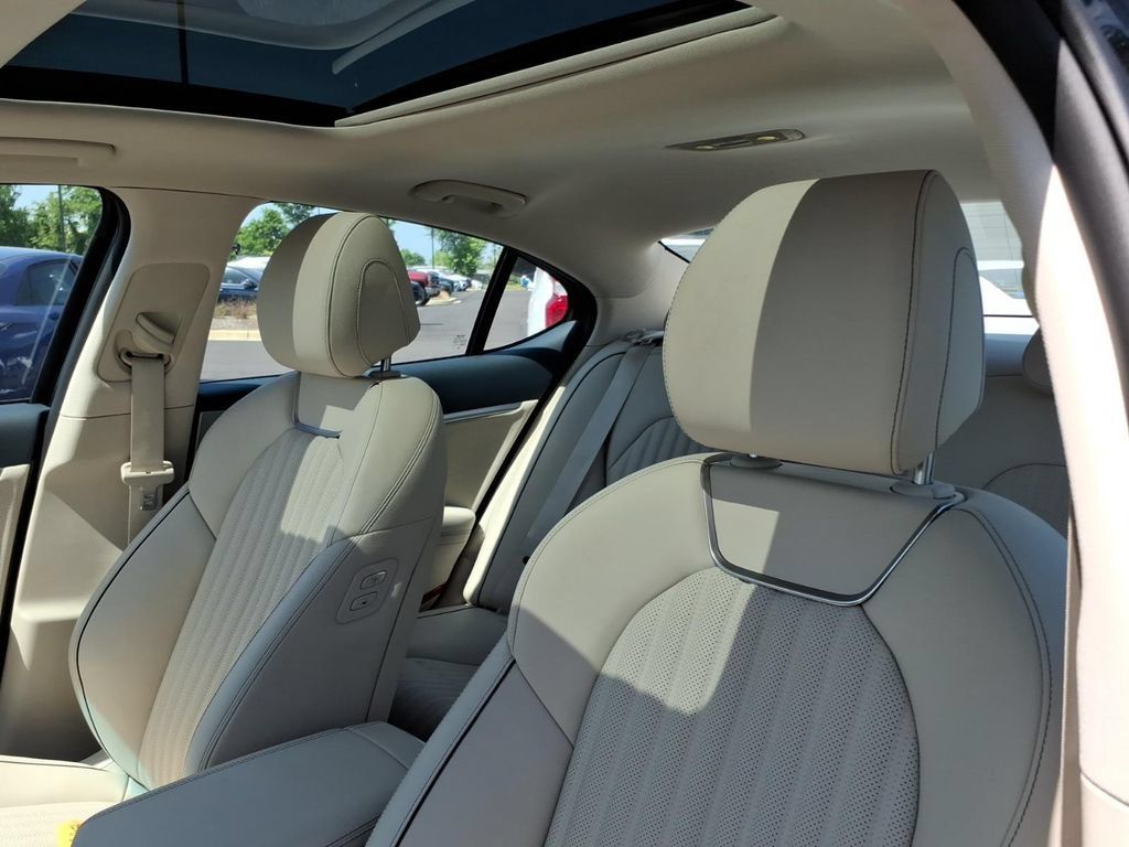 Used 2026 Genesis G70 2.5T Prestige RWD image 17