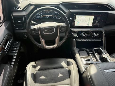 Used 2024 GMC Sierra 2500 Denali w/ Denali Reserve Package AWD/4WD image 17