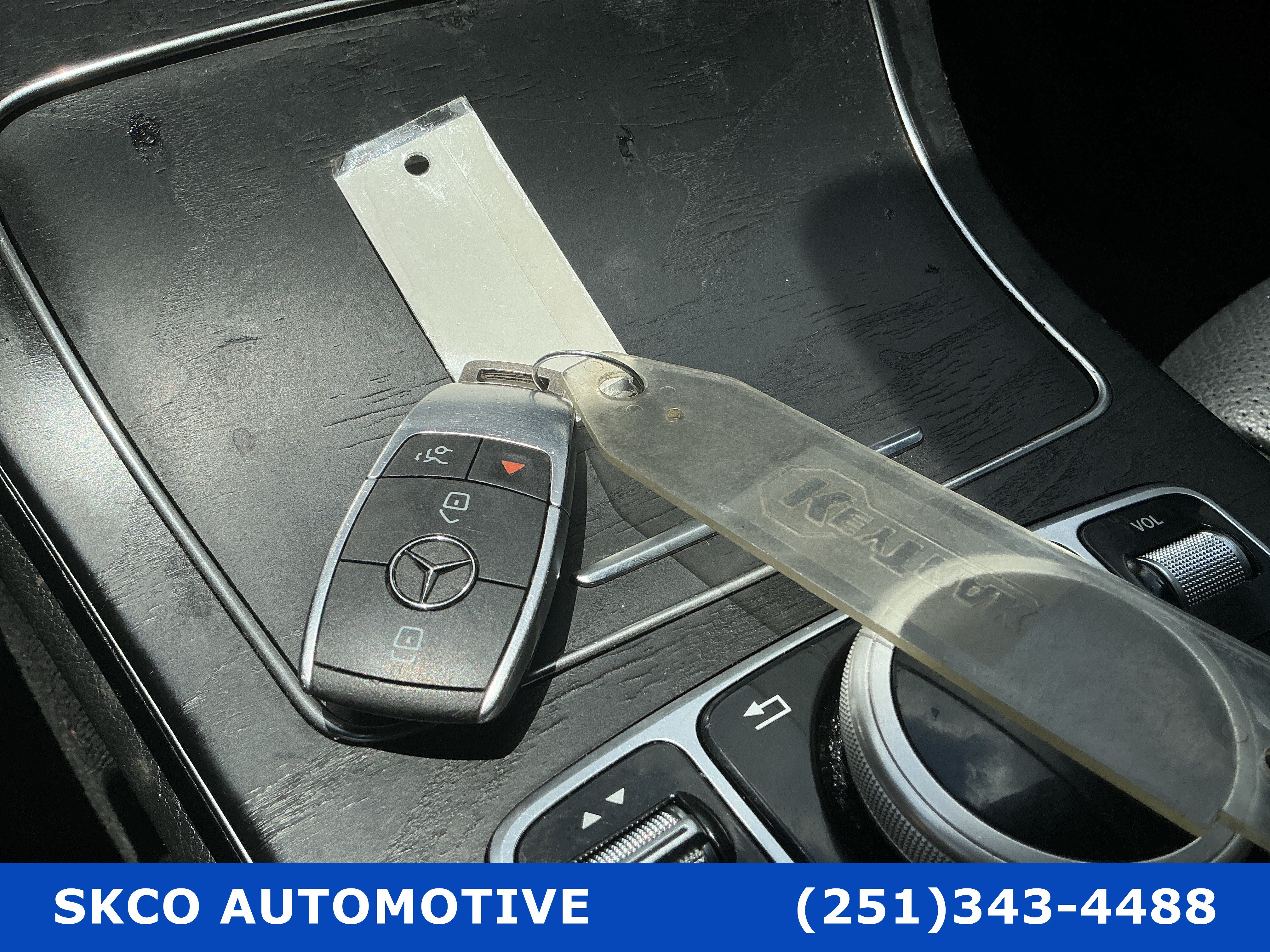 Used 2021 Mercedes-Benz C 300 Sedan w/ Parking Assistance Package image 28