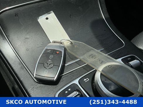 Used 2021 Mercedes-Benz C 300 Sedan w/ Parking Assistance Package image 28