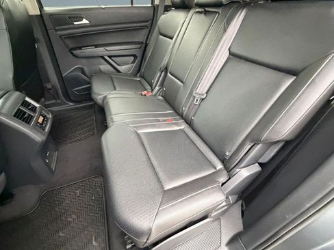 Used 2020 Volkswagen Atlas SE w/ Towing Package FWD image 21