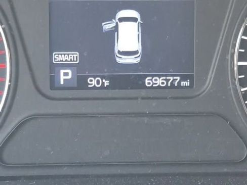 Used 2020 Kia Sorento LX image 5