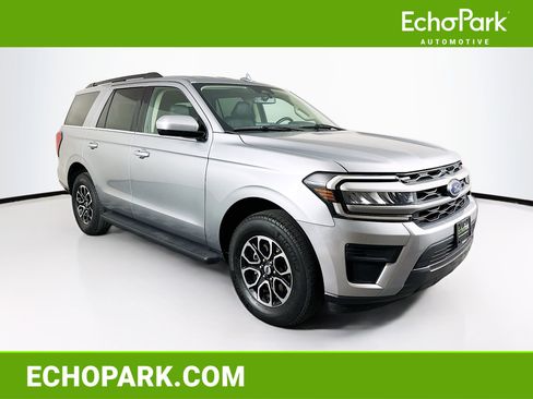 Used 2024 Ford Expedition XLT image 1