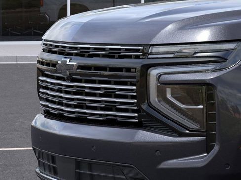 New 2026 Chevrolet Suburban High Country image 18