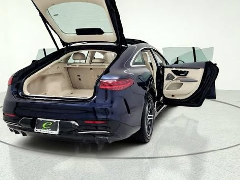 Used 2023 Mercedes-Benz EQS 580 4MATIC Sedan image 18