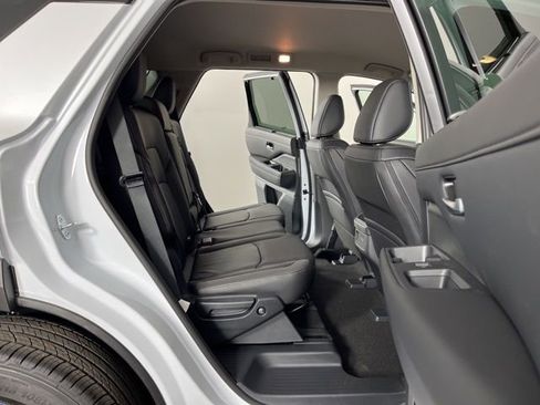 New 2025 Nissan Pathfinder SL image 50