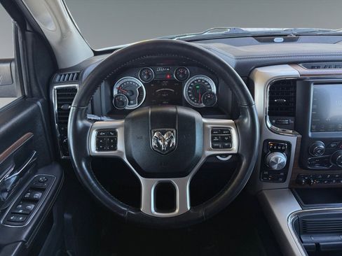 Used 2017 RAM 1500 Laramie w/ Convenience Group AWD/4WD image 17