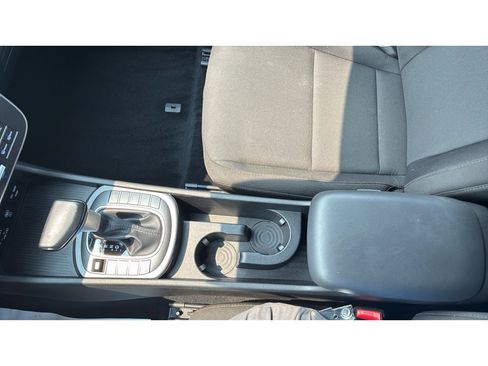 Used 2025 Hyundai Kona SEL AWD/4WD image 17