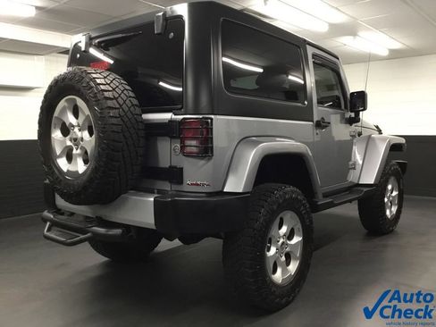 Used 2014 Jeep Wrangler Sahara w/ Dual Top Group AWD/4WD image 10