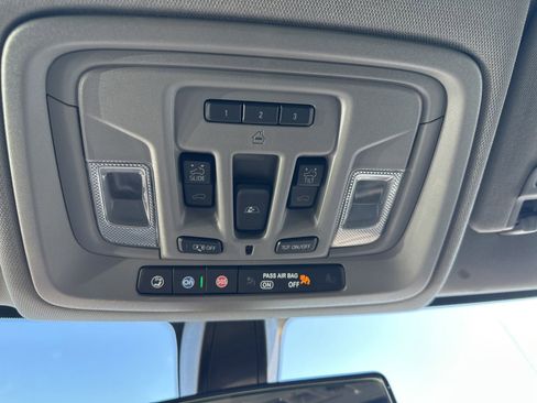 Used 2020 Chevrolet Silverado 1500 RST AWD/4WD image 73