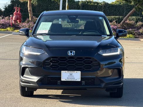 Certified 2023 Honda HR-V LX image 5