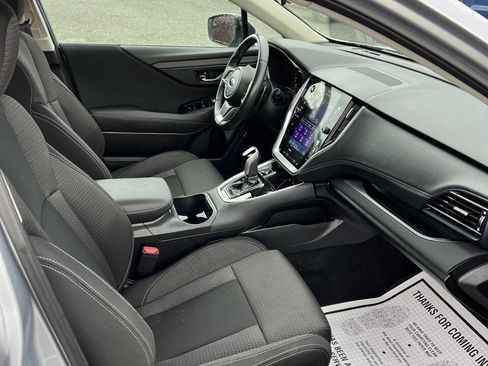 Used 2022 Subaru Outback Premium image 9