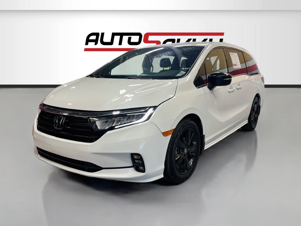 Used 2024 Honda Odyssey Sport image 3