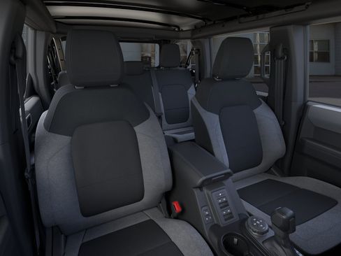 New 2025 Ford Bronco 4-Door w/ Sasquatch Package AWD/4WD image 10