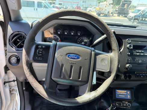 Used 2015 Ford F550 4x4 Regular Cab Super Duty image 14