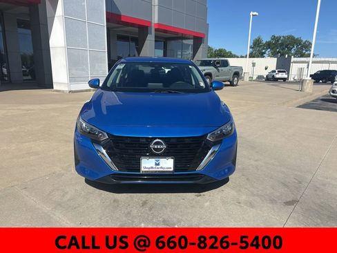 Used 2025 Nissan Sentra SV FWD image 3