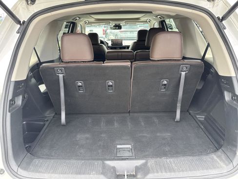 Used 2023 Honda Pilot Elite image 12