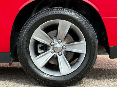 Used 2016 Dodge Challenger SXT image 27