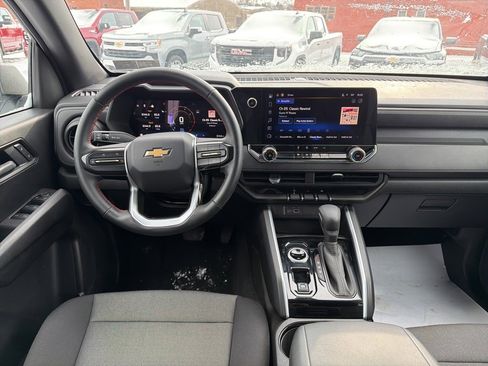 Used 2025 Chevrolet Colorado W/T w/ Advanced Trailering Package image 19