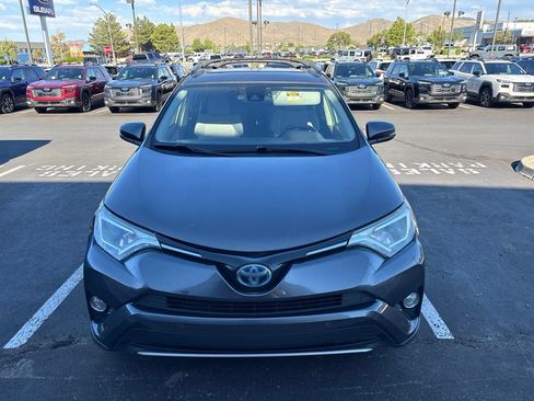 Used 2018 Toyota RAV4 XLE w/ Convenience Package AWD/4WD image 3