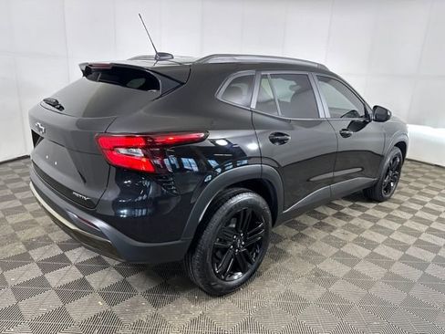 Used 2025 Chevrolet Trax ACTIV image 3