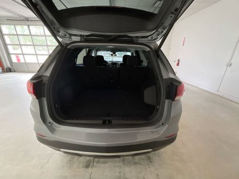 Used 2024 Chevrolet Equinox LT AWD/4WD image 23
