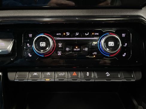 Used 2022 GMC Sierra 1500 AT4 w/ AT4 Preferred Package image 26