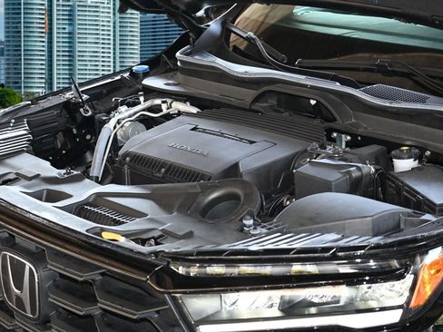 New 2026 Honda Pilot Sport image 33