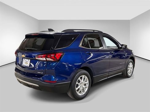 Used 2022 Chevrolet Equinox LT image 3