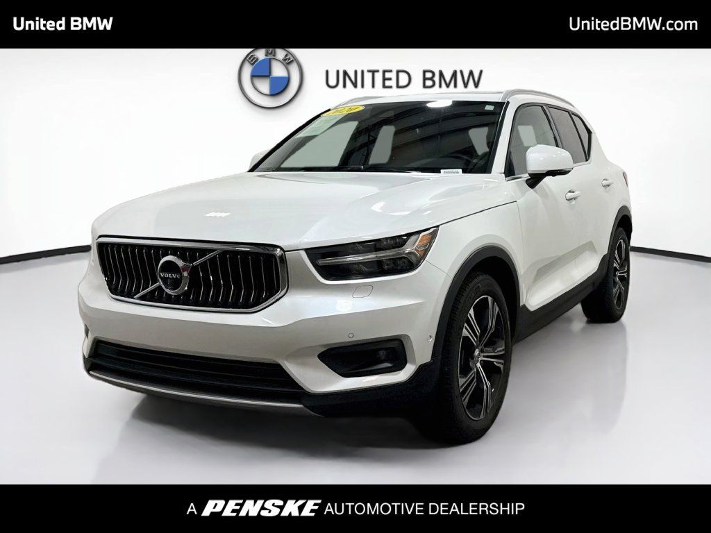 Used 2020 Volvo XC40 T4 Inscription w/ Protection Package FWD image 1