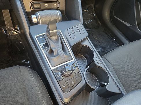 Used 2024 Kia Sportage LX FWD image 28