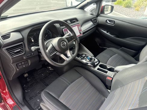 Used 2020 Nissan Leaf SV w/ Protection Package FWD image 13