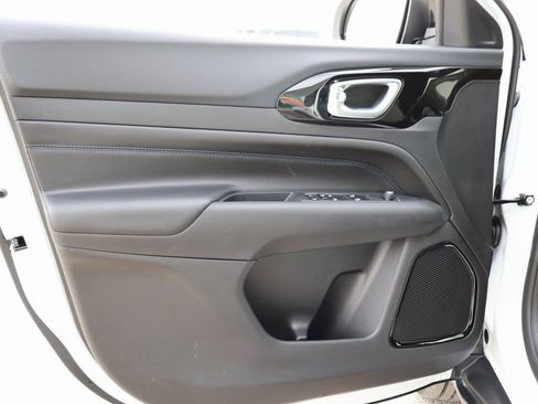 New 2026 Jeep Compass Latitude image 20