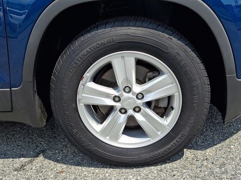 Certified 2020 Chevrolet Trax LT w/ LT Convenience Package FWD image 8