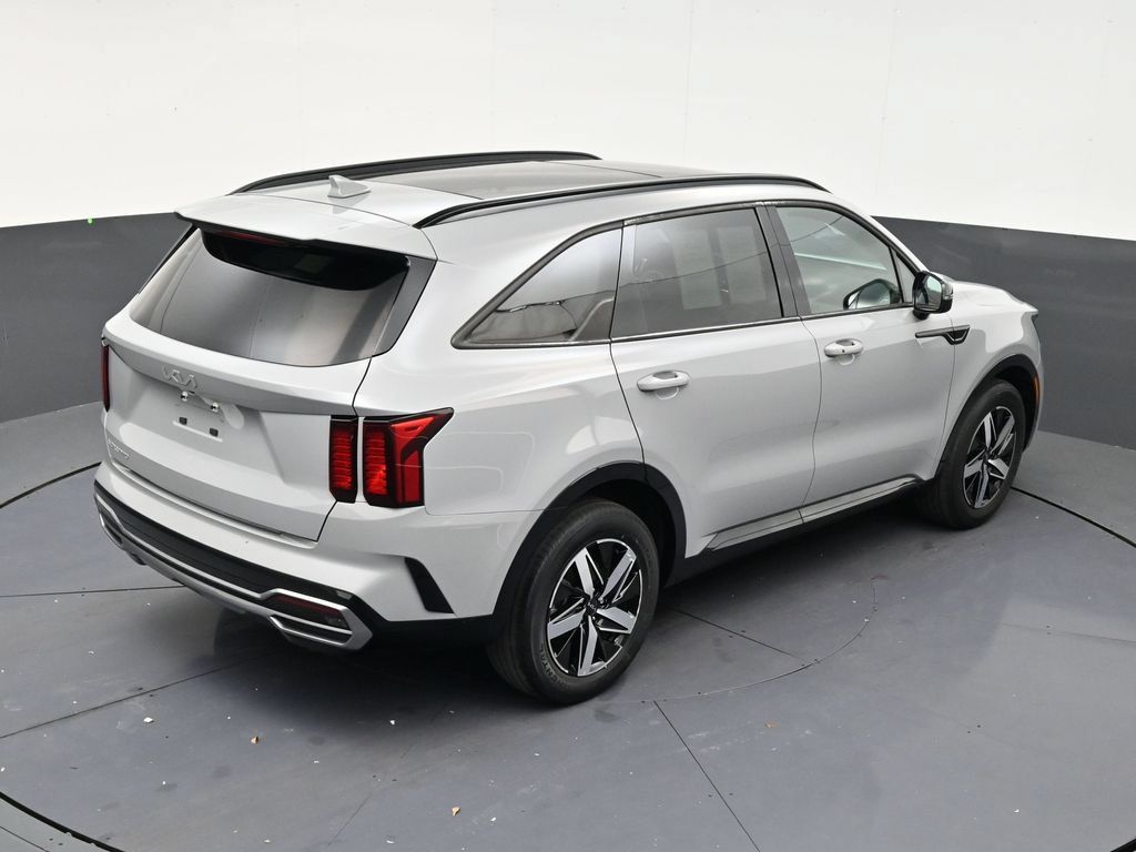 Used 2023 Kia Sorento EX w/ Panoramic Sunroof Package FWD image 17