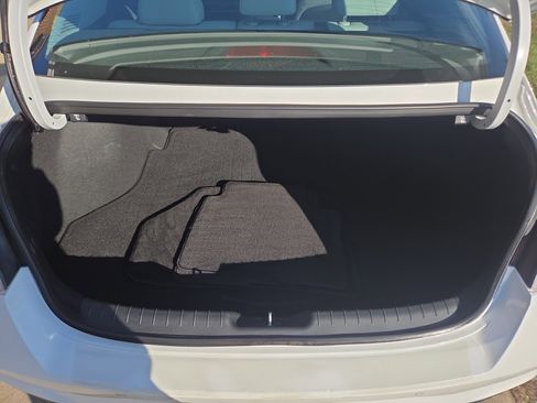 Certified 2023 Hyundai Elantra Limited image 5